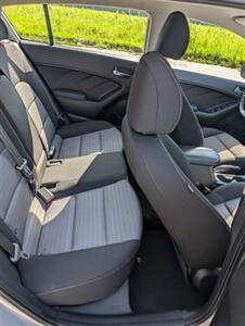 2016 Kia Forte5 LX - Photo 16 - Smithfield, NC 27577