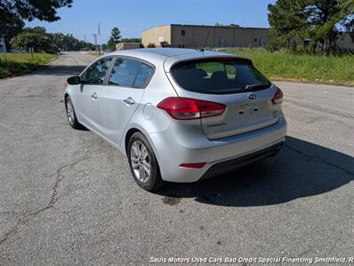 2016 Kia Forte5 LX - Photo 7 - Smithfield, NC 27577
