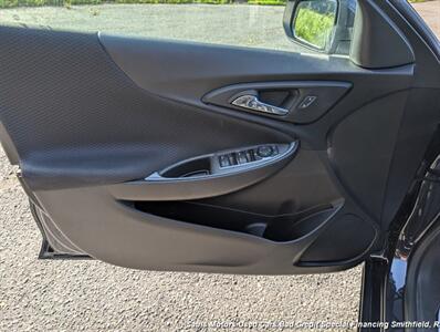 2023 Chevrolet Malibu LT - Photo 9 - Smithfield, NC 27577