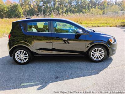 2016 Chevrolet Sonic LT Auto   - Photo 4 - Smithfield, NC 27577