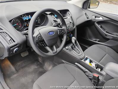 2017 Ford Focus SE   - Photo 14 - Smithfield, NC 27577