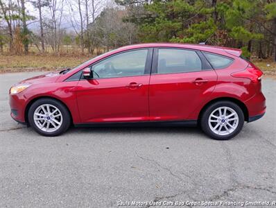 2017 Ford Focus SE   - Photo 8 - Smithfield, NC 27577