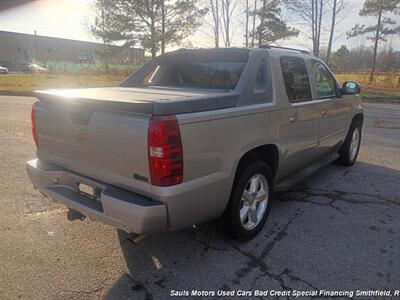 2008 Chevrolet Avalanche LT   - Photo 5 - Smithfield, NC 27577
