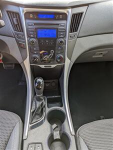 2013 Hyundai SONATA GLS   - Photo 11 - Smithfield, NC 27577