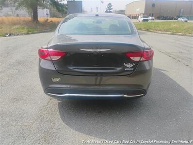 2015 Chrysler 200 Limited - Photo 6 - Smithfield, NC 27577