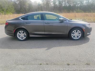 2015 Chrysler 200 Limited - Photo 4 - Smithfield, NC 27577