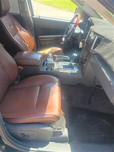 2009 Jeep Grand Cherokee Overland - Photo 18 - Smithfield, NC 27577