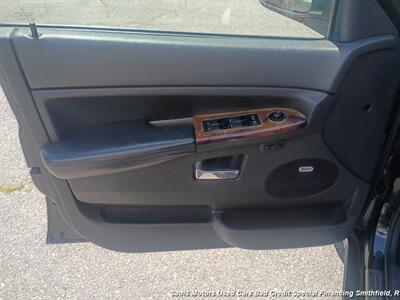 2009 Jeep Grand Cherokee Overland - Photo 9 - Smithfield, NC 27577