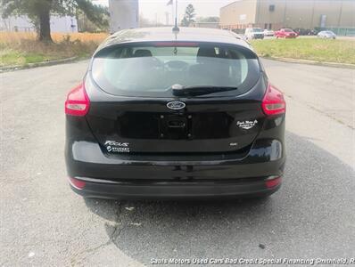 2017 Ford Focus SE - Photo 6 - Smithfield, NC 27577