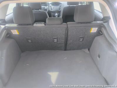 2017 Ford Focus SE - Photo 15 - Smithfield, NC 27577
