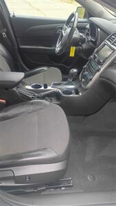 2015 Chevrolet Malibu LT - Photo 17 - Smithfield, NC 27577