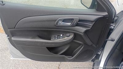 2015 Chevrolet Malibu LT - Photo 9 - Smithfield, NC 27577