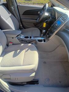 2014 Chevrolet Malibu LS   - Photo 17 - Smithfield, NC 27577