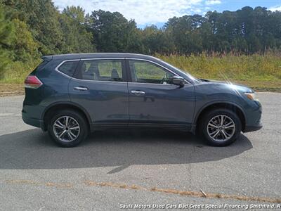 2014 Nissan Rogue S   - Photo 4 - Smithfield, NC 27577