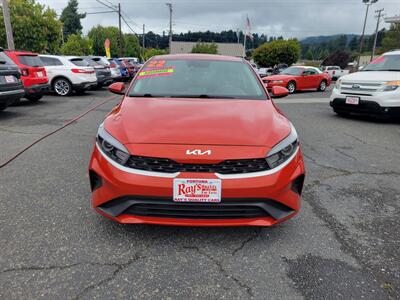 2022 Kia Forte LXS - Photo 2 - Fortuna, CA 95540