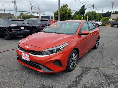 2022 Kia Forte LXS - Photo 3 - Fortuna, CA 95540