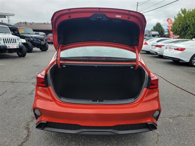 2022 Kia Forte LXS - Photo 9 - Fortuna, CA 95540