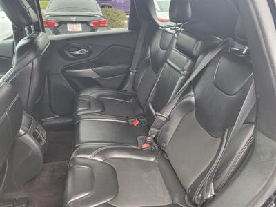 2019 Jeep Cherokee Latitude Plus - Photo 8 - Fortuna, CA 95540