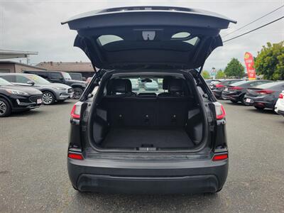 2019 Jeep Cherokee Latitude Plus - Photo 9 - Fortuna, CA 95540