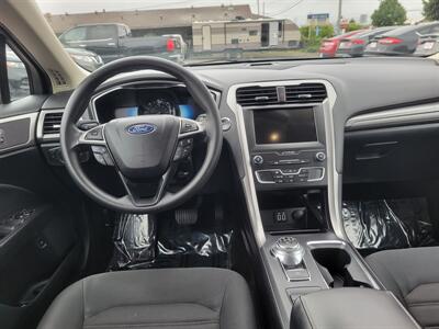 2020 Ford Fusion Hybrid SE   - Photo 6 - Fortuna, CA 95540