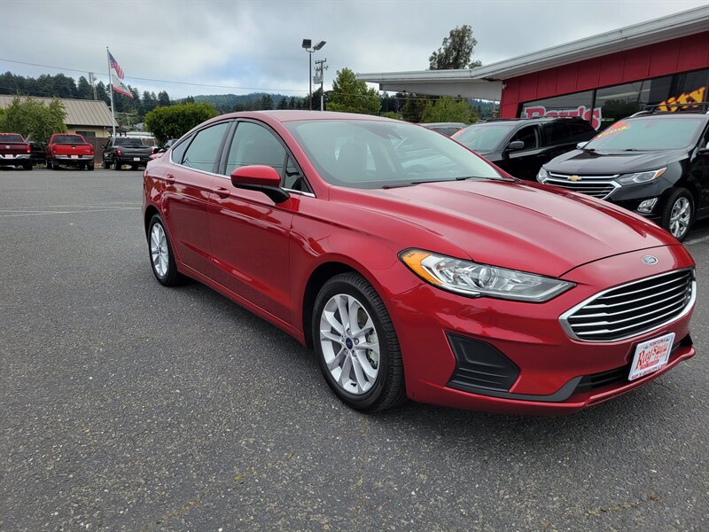 2020 Ford Fusion Hybrid SE  