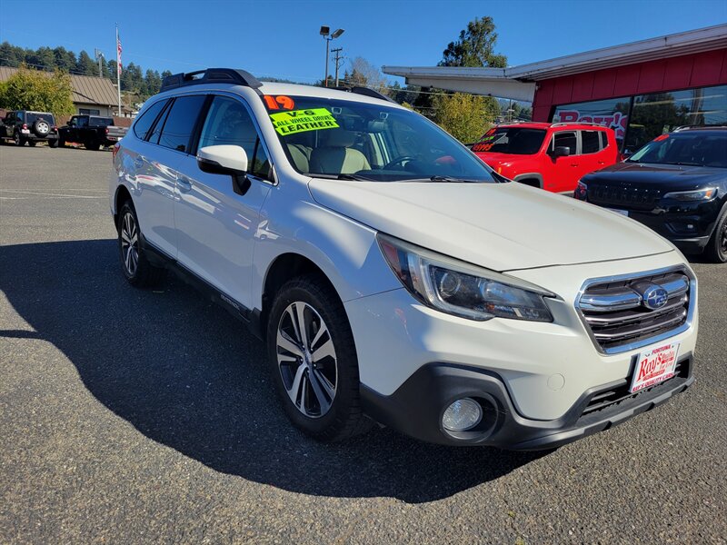 2019 Subaru Outback 3.6R Limited   - Photo 1 - Fortuna, CA 95540