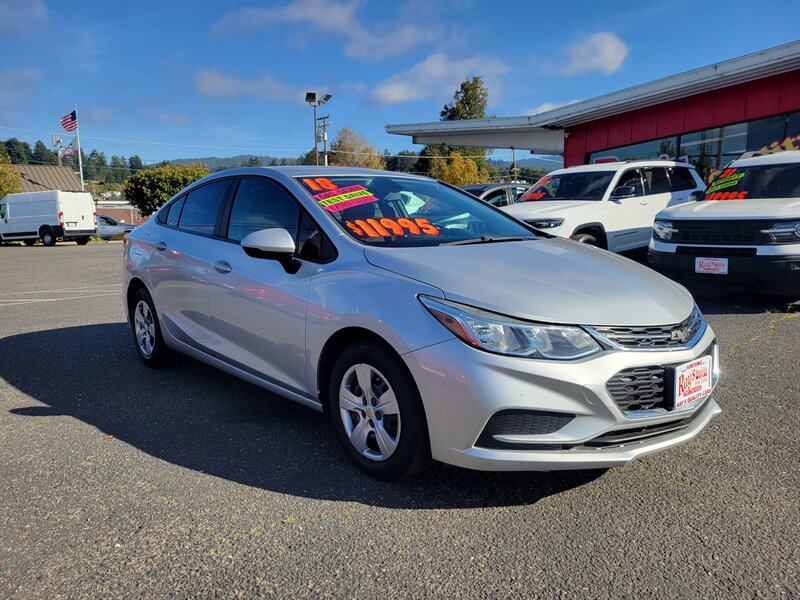 2018 Chevrolet Cruze LS Auto   - Photo 1 - Fortuna, CA 95540