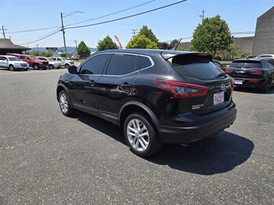 2020 Nissan Rogue Sport S   - Photo 10 - Fortuna, CA 95540