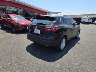 2020 Nissan Rogue Sport S   - Photo 12 - Fortuna, CA 95540