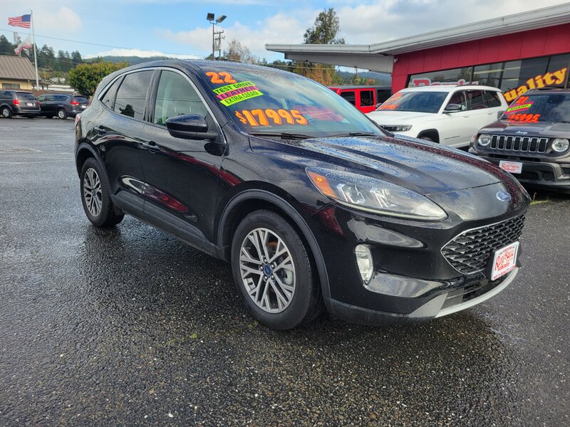 2022 Ford Escape SEL  