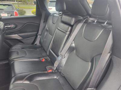 2019 Jeep Cherokee Limited   - Photo 8 - Fortuna, CA 95540