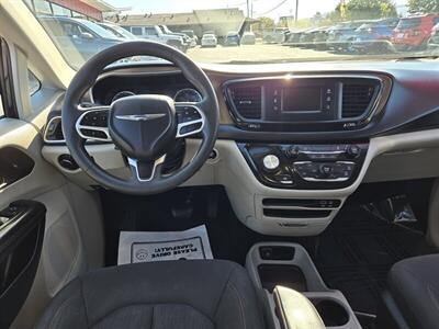 2017 Chrysler Pacifica LX   - Photo 6 - Fortuna, CA 95540