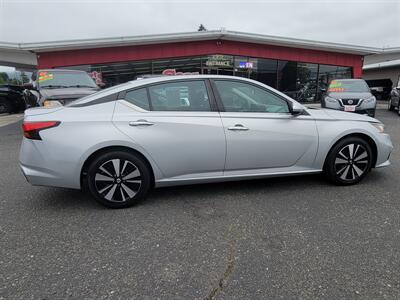 2021 Nissan Altima 2.5 SV   - Photo 10 - Fortuna, CA 95540
