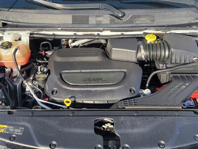 2022 Chrysler Pacifica Touring L   - Photo 5 - Fortuna, CA 95540