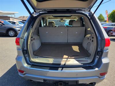 2020 Jeep Grand Cherokee Overland   - Photo 9 - Fortuna, CA 95540