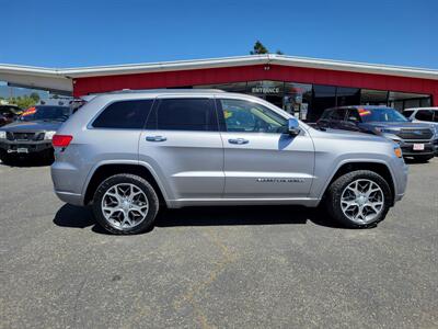 2020 Jeep Grand Cherokee Overland   - Photo 10 - Fortuna, CA 95540