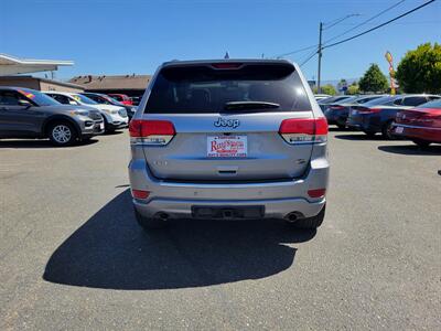 2020 Jeep Grand Cherokee Overland   - Photo 12 - Fortuna, CA 95540