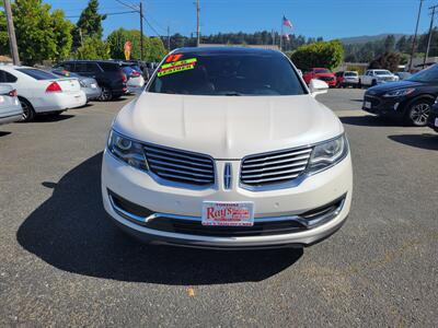 2017 Lincoln MKX Reserve   - Photo 2 - Fortuna, CA 95540