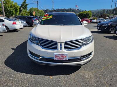 2017 Lincoln MKX Reserve   - Photo 2 - Fortuna, CA 95540