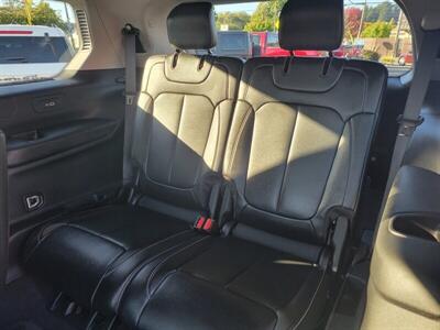 2023 Jeep Grand Cherokee L Limited   - Photo 8 - Fortuna, CA 95540