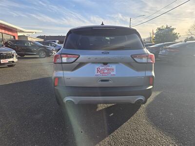 2021 Ford Escape SE   - Photo 12 - Fortuna, CA 95540