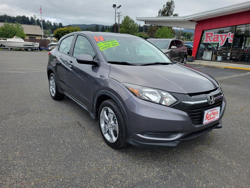 2017 Honda HR-V LX   - Photo 1 - Fortuna, CA 95540