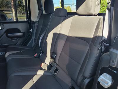 2020 Jeep Gladiator Sport   - Photo 8 - Fortuna, CA 95540