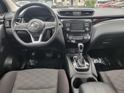 2018 Nissan Rogue Sport SV   - Photo 6 - Fortuna, CA 95540