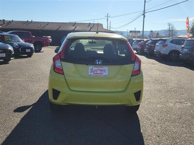 2016 Honda Fit LX - Photo 12 - Fortuna, CA 95540