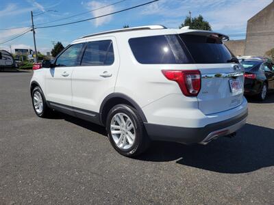 2017 Ford Explorer XLT   - Photo 12 - Fortuna, CA 95540