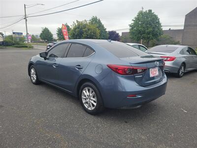 2015 Mazda Mazda3 i Touring - Photo 11 - Fortuna, CA 95540