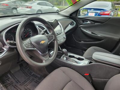 2020 Chevrolet Malibu LT   - Photo 7 - Fortuna, CA 95540