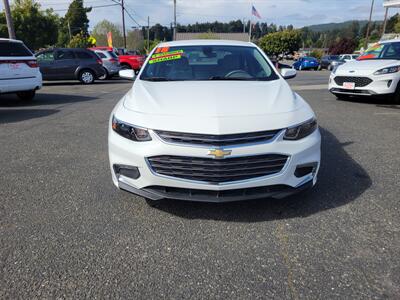 2018 Chevrolet Malibu LT   - Photo 2 - Fortuna, CA 95540