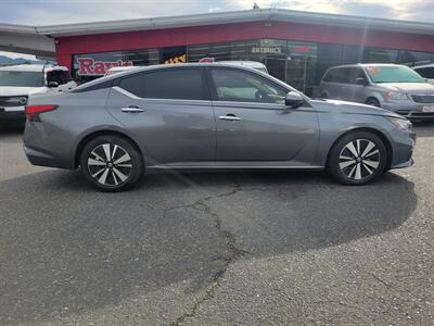 2022 Nissan Altima 2.5 SV   - Photo 10 - Fortuna, CA 95540